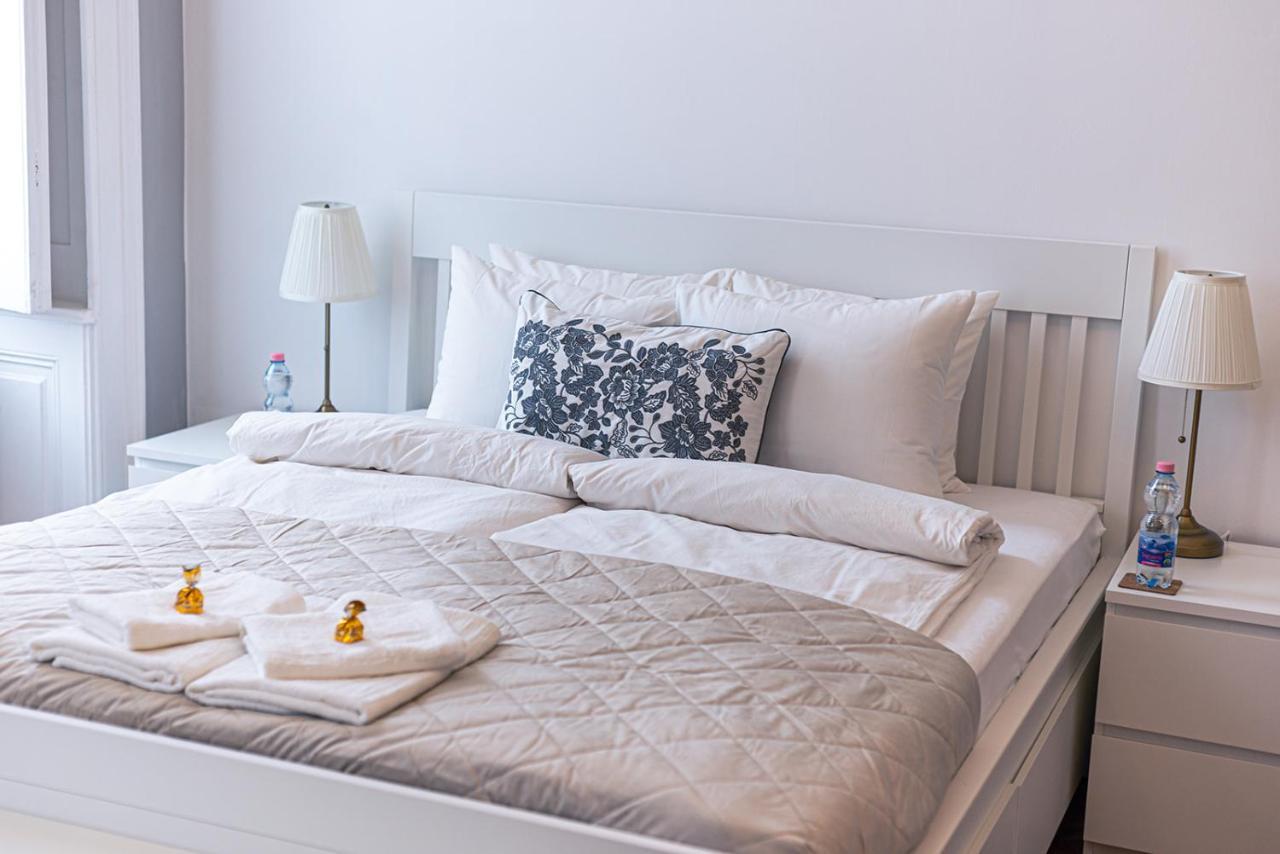 Joy Apartments On Kiraly Street 부다페스트 외부 사진