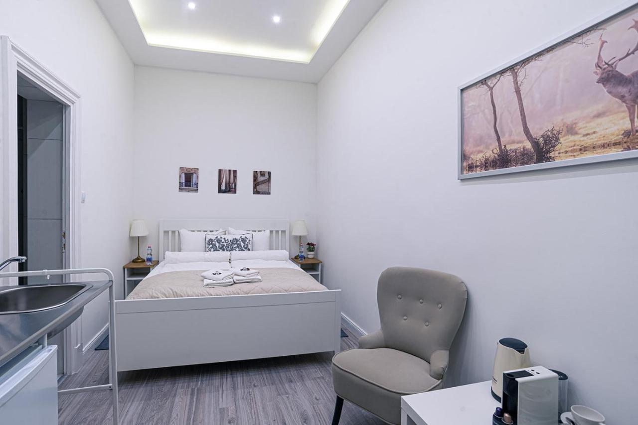 Joy Apartments On Kiraly Street 부다페스트 외부 사진