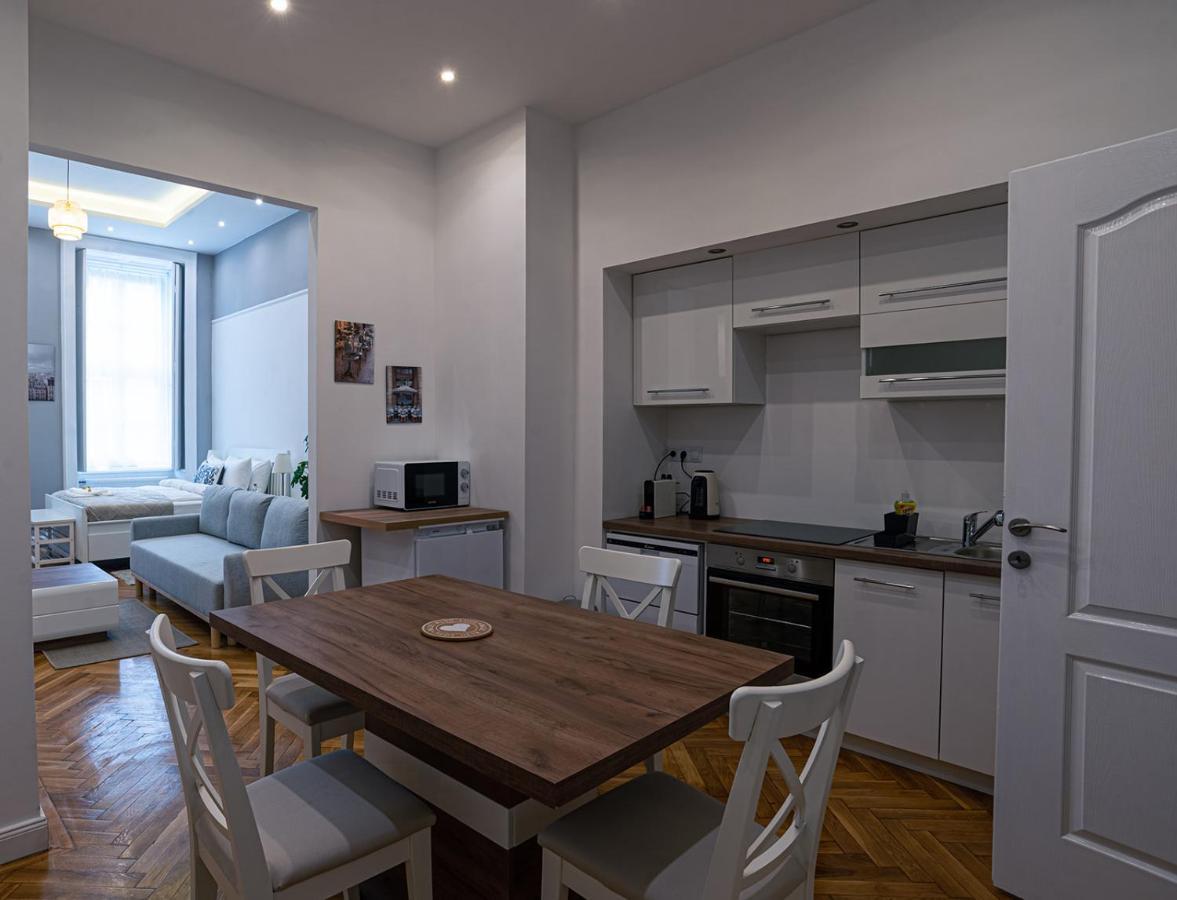 Joy Apartments On Kiraly Street 부다페스트 외부 사진