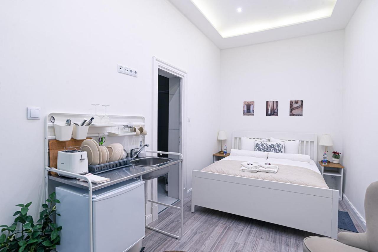 Joy Apartments On Kiraly Street 부다페스트 외부 사진